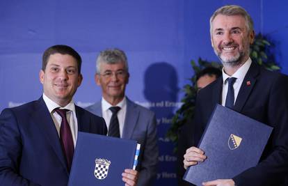 Sarajevo: Ministri Butković i Forto potpisali sporazum o obnovi mosta Brčko-Gunja