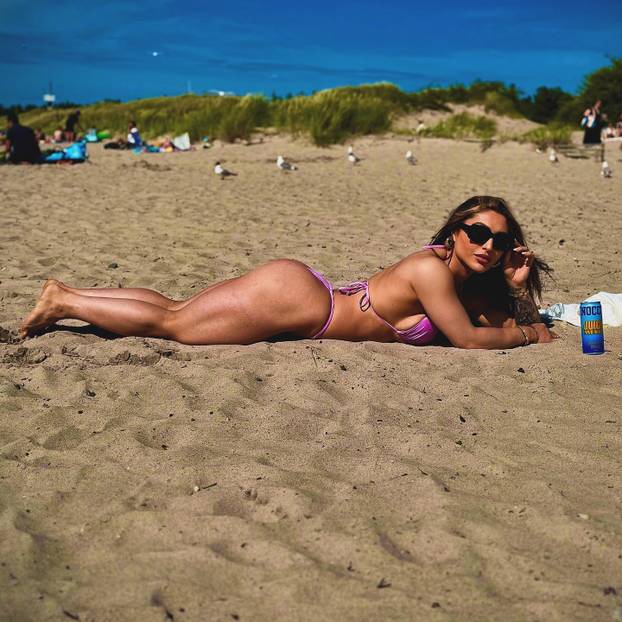 FOTO Afganistanku su prisilno udali dok je imala 15, a onda se transformirala. Pogledajte je!