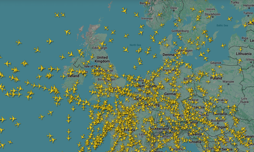 Pogledajte FlightRadar i nebo iznad londonskog Heathrowa!