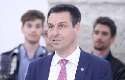 Ilčić: Smiješno je kad Borzan napada desnicu. Vjernici su stvorili Europsku zajednicu