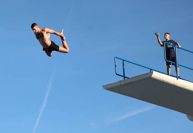 Split: Sportsko-humanitarno natjecanje "Najluđi skakač Hrvatske"