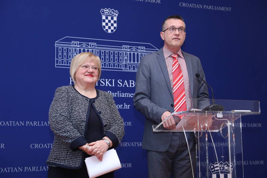 Zagreb: Članovi GLAS-a održali konferenciju za medije