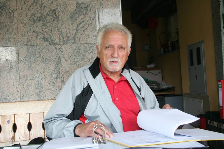 Carinili mu automobil koji nije njegov, a mora platiti i porez