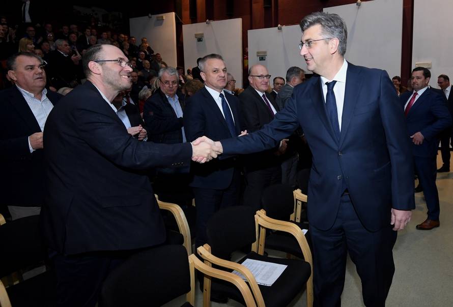 Zagreb: Andrej PlenkoviÄ sudjelovao na 29. obljetnicki osnutka HDZ-a Podsused