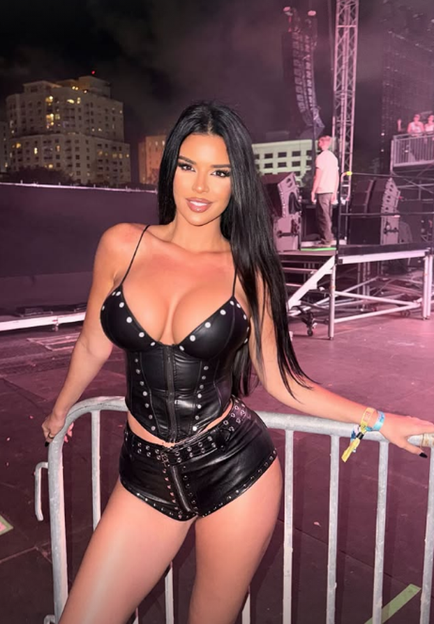 FOTO Što su poznate dame radile na Valentinovo: Evo koja je imala najmanje tange...