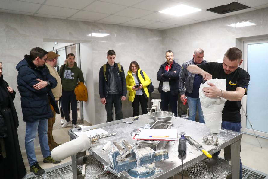 Lavov: Obilazak bolnice Unbroken koja se brine za ratne invalide