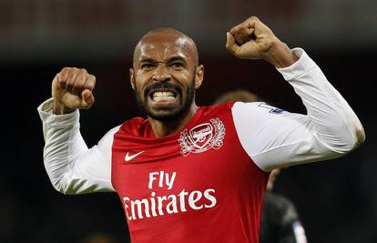 "Neuništivi" Thierry Henry želi zabiti svoj 230. gol za Arsenal