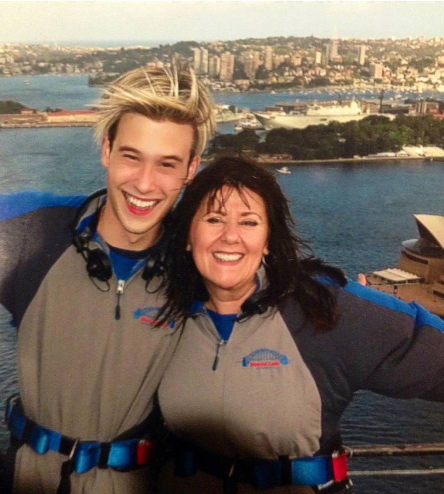 'Razgovaram s mrtvima i živima pružam utjehu, a obraćali su mi se i duhovi velikih zvijezda...'