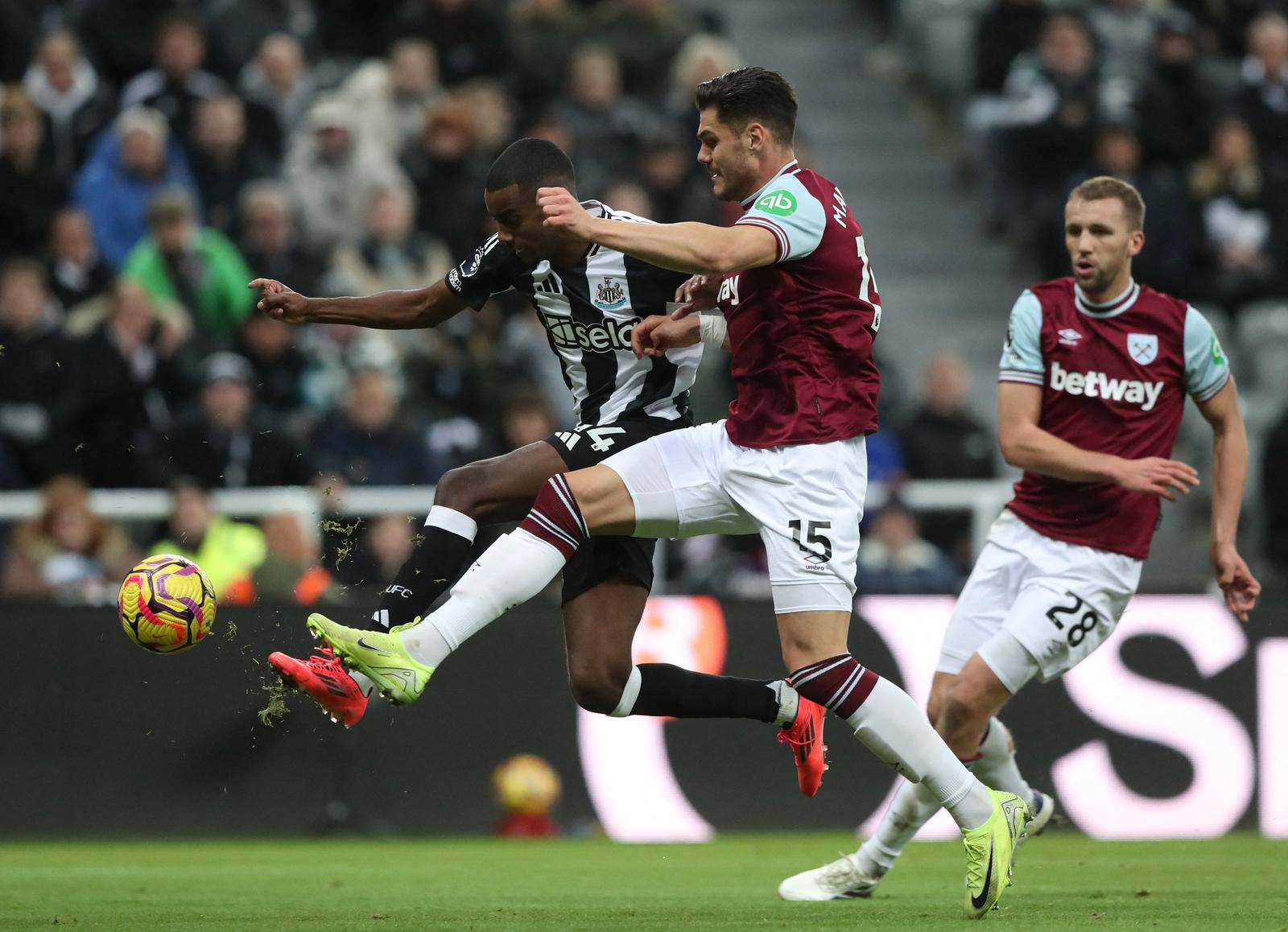 Premier League - Newcastle United v West Ham United