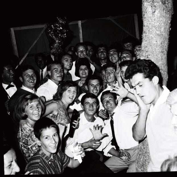 Otkrivamo davne prizore naših najvećih pjevačkih legendi iz slavnog Ljetnog kina Bačvice