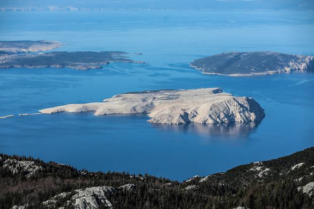 Na današnji dan 1999. proglašen je hrvatski nacionalni park Sjeverni Velebit