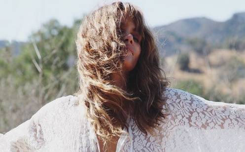 Mokra Halle Berry u prozirnoj majici oduševila obožavatelje