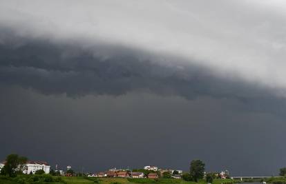 VIDEO Nevrijeme pogodilo dio Zagorja: Zabok završio u vodi