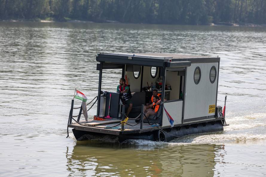 Posjetili smo Liberland na istočnoj obali Dunava, tamo vlada samoproglašeni predsjednik, a novi državljani stalno pristižu