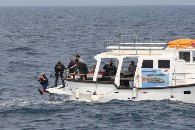 Rovinj: Polaganje vijenaca povodom 100. godišnjice potonuća broda Baron Gautsch