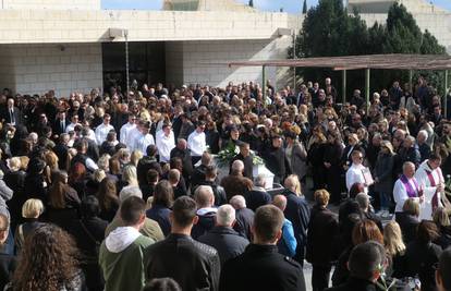 Stotine se oprostile od ubijenog mladog nogometaša: 'Tako ostati bez sina jedinca, užas...'