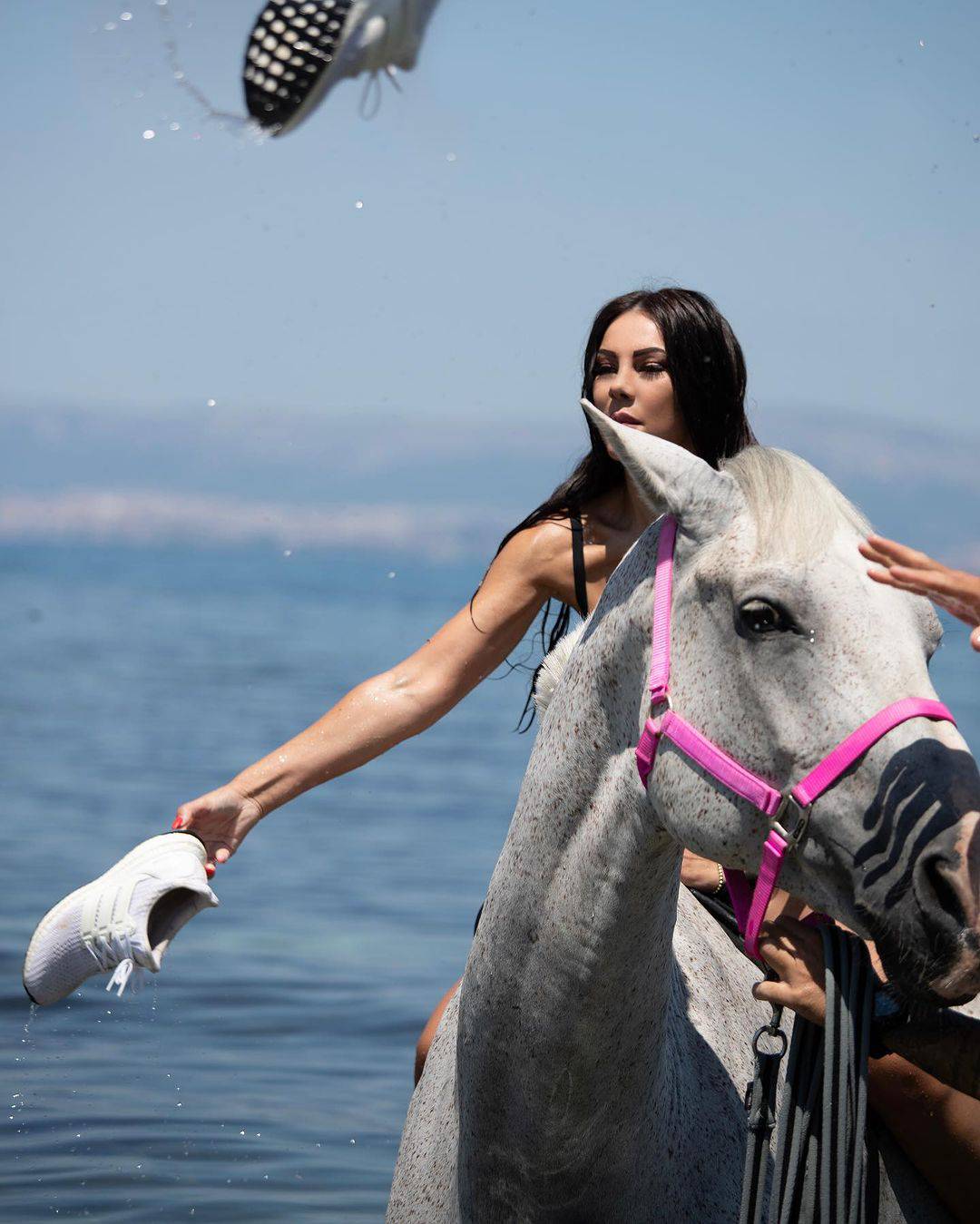 Žanamari imala malu 'nezgodu' na konju pa se našalila: Sve to sam ja...Instagram vs. stvarnost