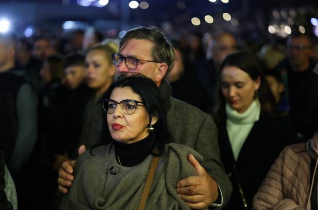 Suze i pjesma u Sarajevu u čast Halidu Bešliću 