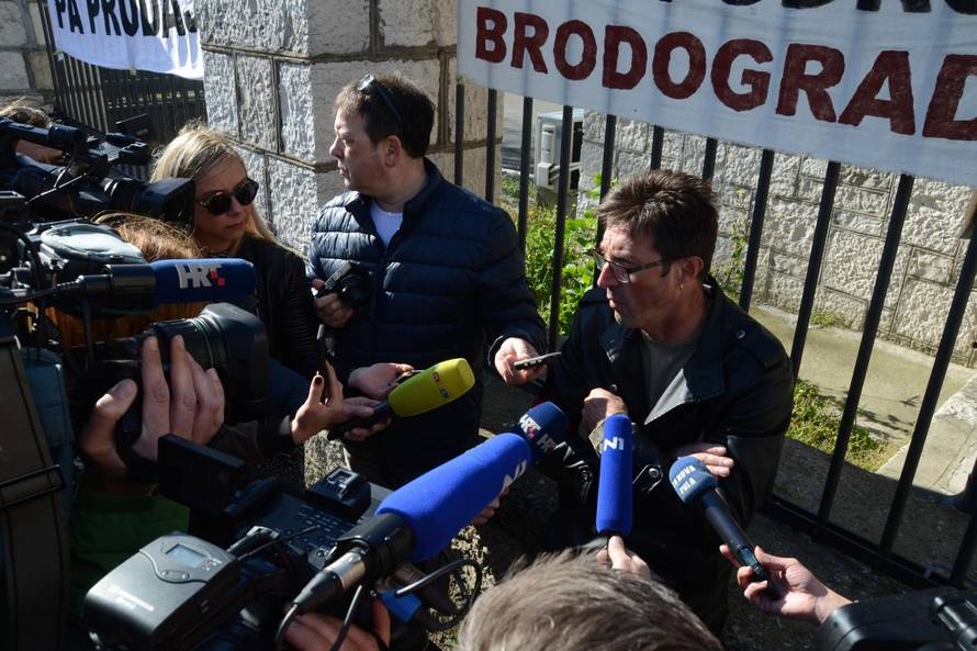 Plenković: Neću o detaljima, Nobilo: Vlada naložila uhićenja