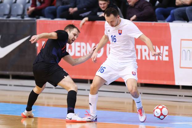 Osijek: Elitno kolo kvalifikacija za Svjetsko prvenstvo u futsalu: Hrvatska - Slovačka