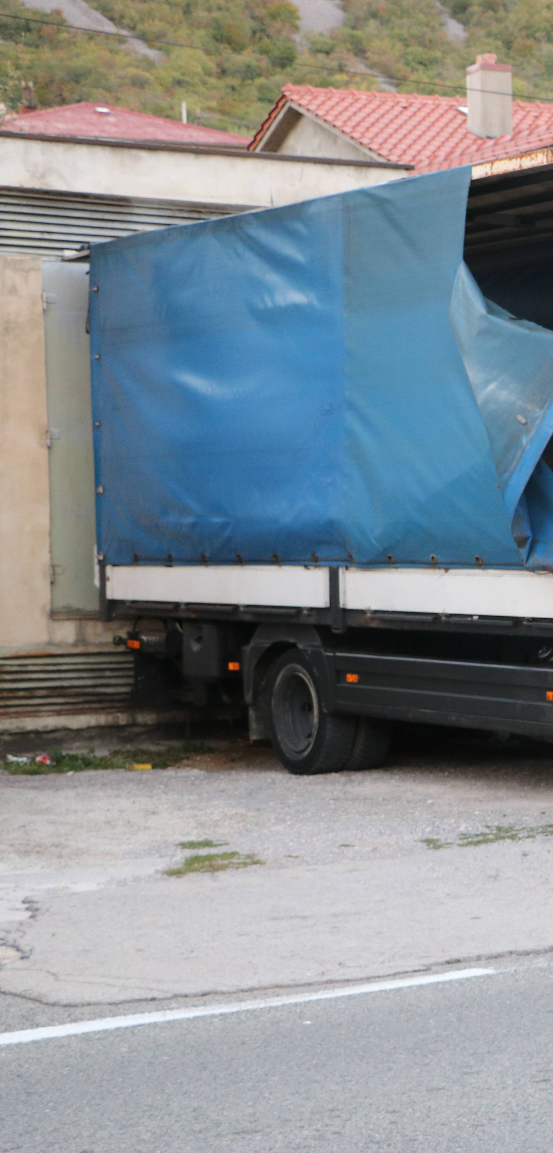 Uhitili Moldavca, prevozio čak 113 ljudi u kamionu kod Senja