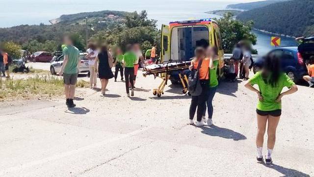 Novi detalji nesreće na norijadi: Traktor vozio maloljetnik, osam maturanata i dalje je u bolnici