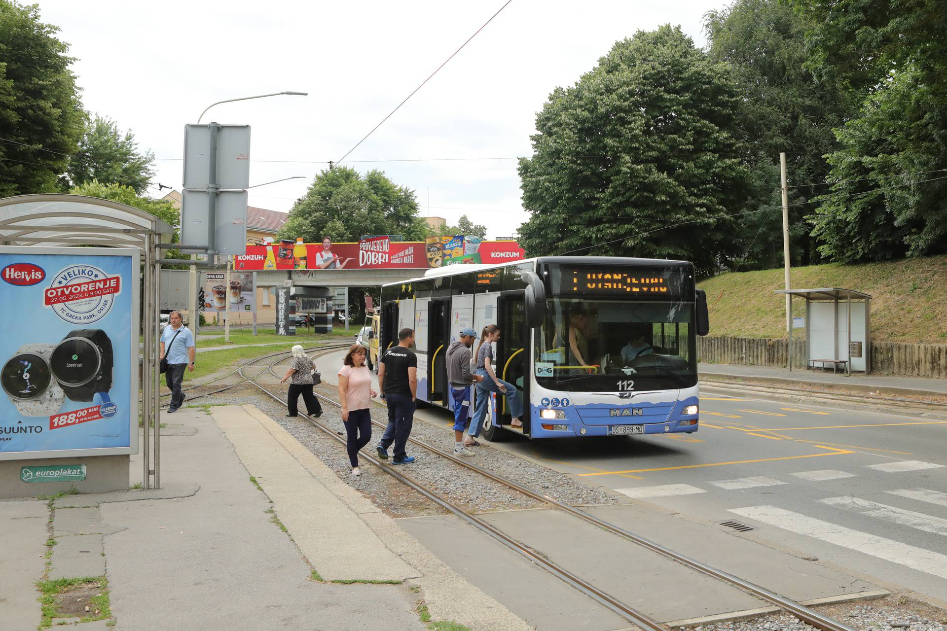 U Osijeku obustavljen sav tramvajski promet, građane prevoze isključivo autobusi