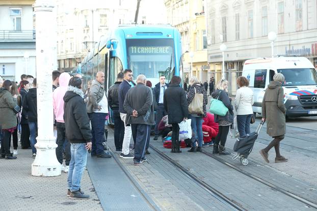Zagreb: Dječaka na biciklu udario tramvaj