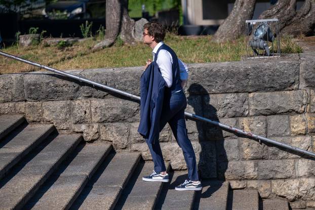 Zagreb: Vjenčanje Matije Cveka i Miriam Cikron u crkvi sv. Antuna Padovanskog na Svetom Duhu