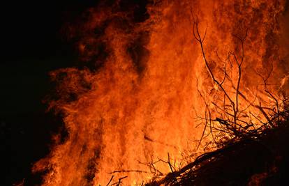 Sisačko-moslavačka županija: Tijekom vikenda izbilo 19 požara na otvorenome