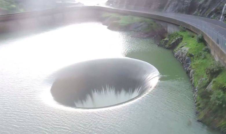 Jedinstvena perspektiva: U jezeru snimili rijedak fenomen