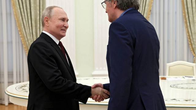 Russian President Putin meets Serbian film director Kusturica in Moscow