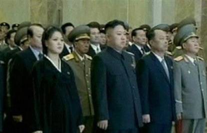 Kim Jong-Un je postao tata? Supruga više nema trbuščić