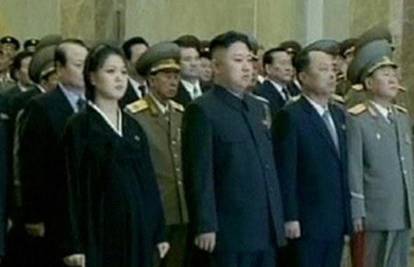 Kim Jong-Un je postao tata? Supruga više nema trbuščić
