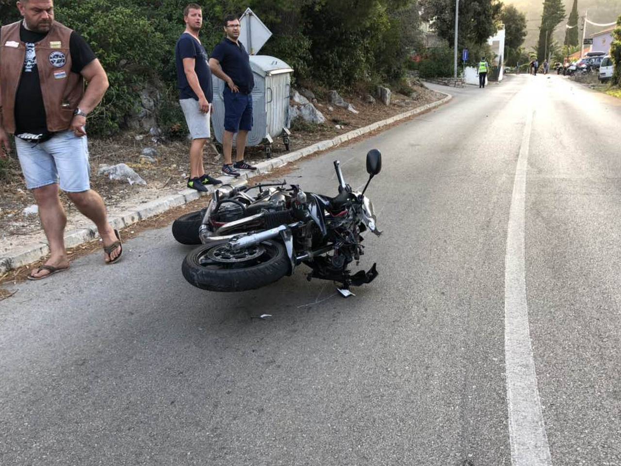 Motociklist (50) bježao policiji, zabio se u zid kuće pa poginuo