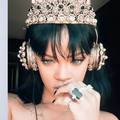 Sve frizure beauty kameleonke: Rihanna voli isprobati sve, od fudbe do frćkica, ali i razne boje