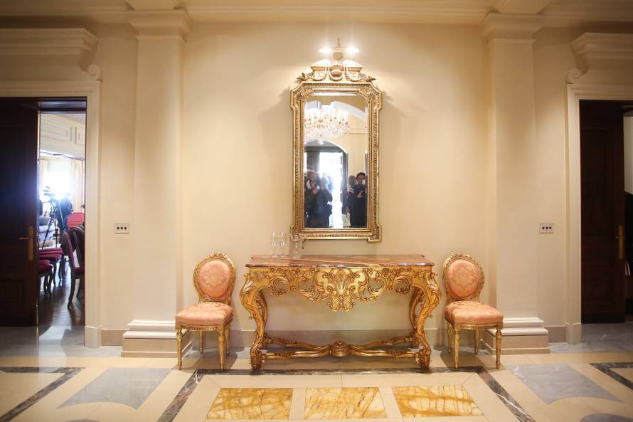 Kada je sin poželio Angelinu Jolie, tata Ivica mu je sredio