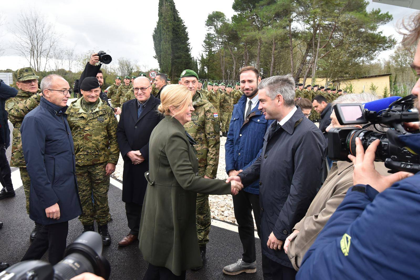 Na bivšem vojnom aerodromu u Valturi svečano otvorena vojarna "Hrvatski branitelji Istre"