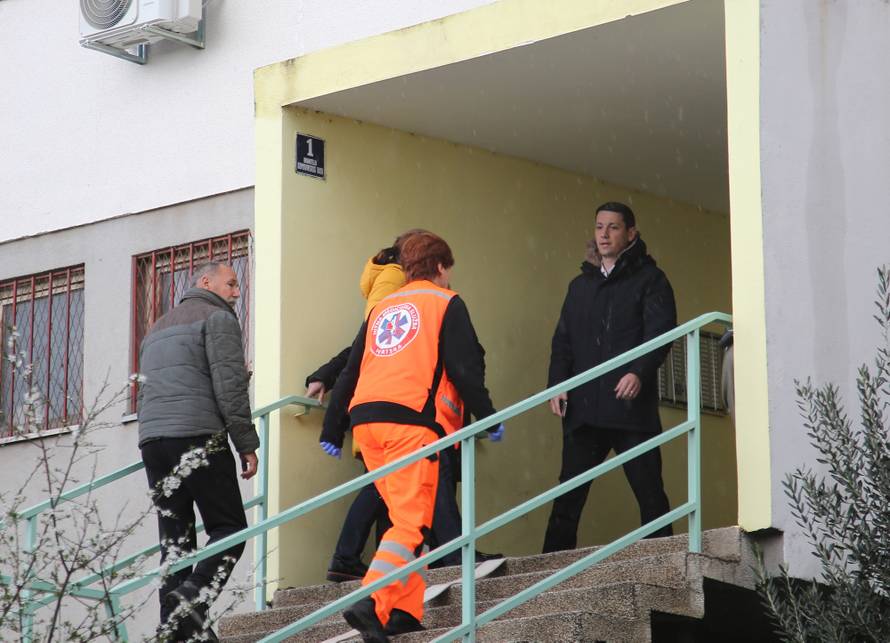 Iz plamtećeg stana spašavali majku, dvoje djece i ljubimce