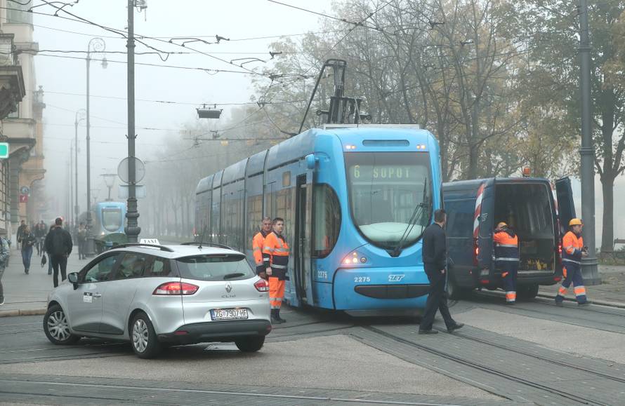 Tramvaji ne voze kroz centar: 'Trola je pala i sve je puknulo'