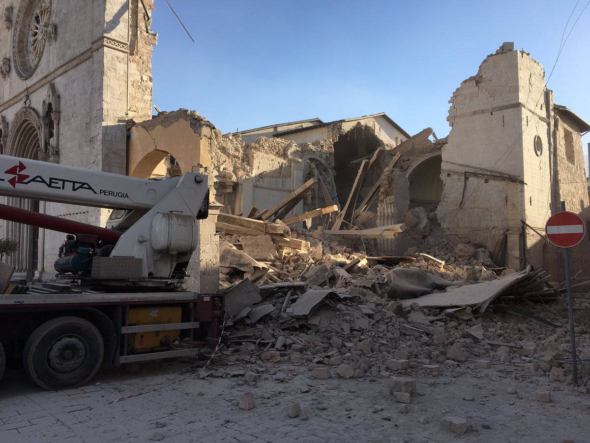 Strašan potres uzdrmao Italiju: Urušile se zgrade, ljudi u panici