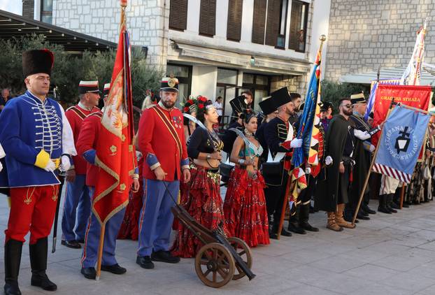 Šibenik: Nakon mimohoda otvoren je 16. Sajam u srednjovjekovnom Šibeniku