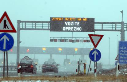 Upalio se crveni alaram: Dio A1 zatvoren je za sav promet, udari bure dosežu i do 180 km/h