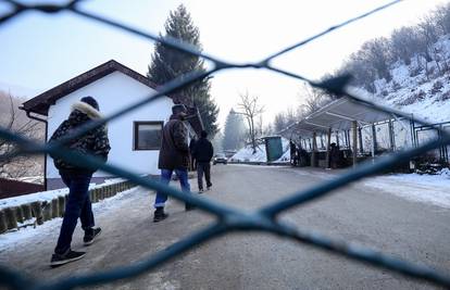 BiH: Racija u kampu migranata, policija kontrolira ilegalce