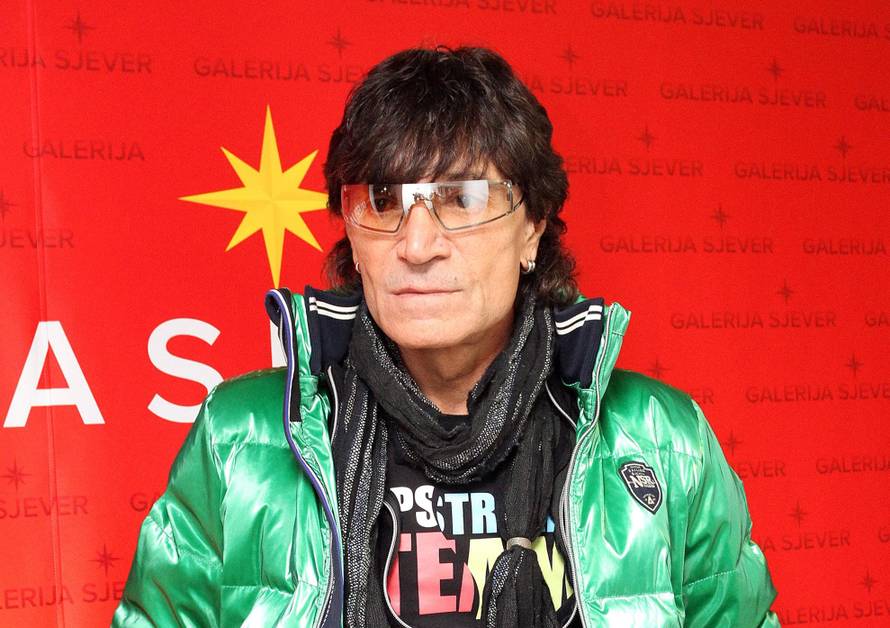 Za četiri minute bubnjanja u pjesmi 'Julie' kupio sam si stan