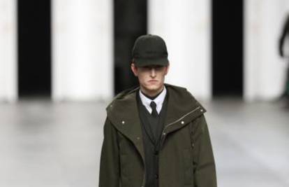 Strogi militaristički stil Krisa Van Asschea za Dior Homme