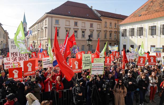 Zagreb: Prosvjed lijevo-liberalne oporbe: "Dosta je! Idemo na izbore!" 