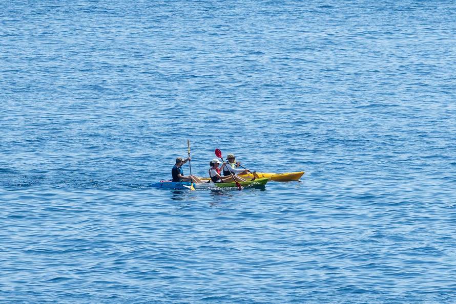 Pula: Havajska plaža na Verudeli raj je za kupače i ljubitelje skokova sa stijena