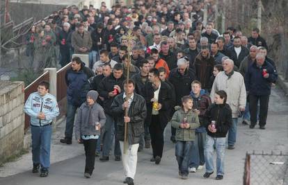 Cijeli Trilj u procesiji na godišnjici Kristinine smrti