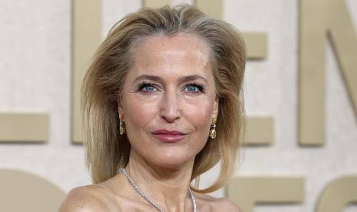 Gillian Anderson o neobičnoj haljini sa Zlatnih globusa: 'Baš sam htjela taj element na njoj'